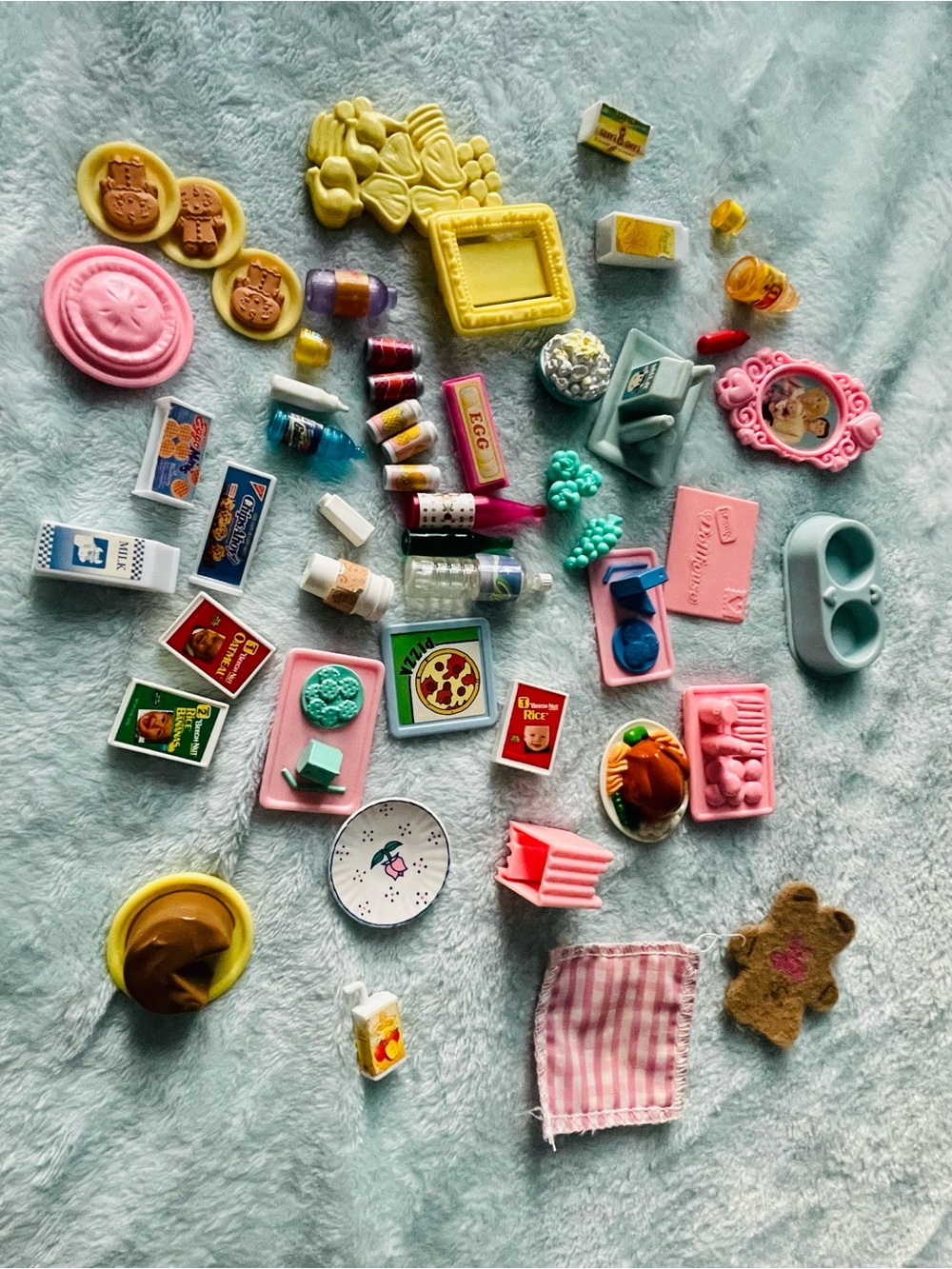 Assorted Kids Mini Play Food & Accessory Set - Pink, Yellow, Blue, Green